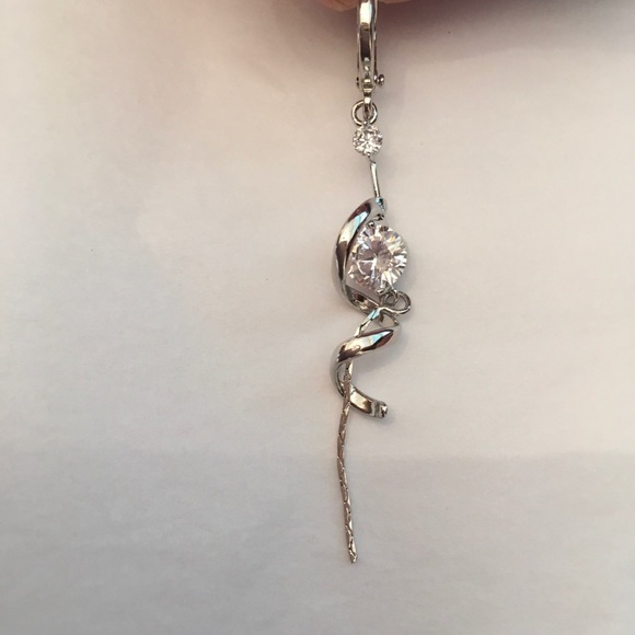 UNIQUELY BEAUTIFUL CUBIC ZIRCONIA EARRINGS 1 left - Picture 4 of 9